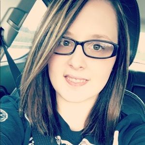 Meet your Posher, Alisha